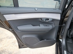 Volvo XC90 Plug-In Hybrid Ultra T8 AWD 7-Seater 2026