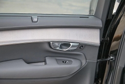 Volvo XC90 Plug-In Hybrid Ultra T8 AWD 7-Seater 2026