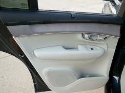 Volvo XC90 Plug-In Hybrid Ultra T8 AWD 7-Seater 2026