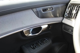 Volvo XC90 Plug-In Hybrid Ultra T8 AWD 7-Seater 2026