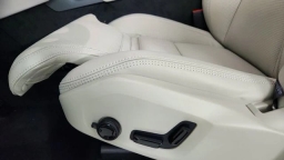 Volvo XC90 Plug-In Hybrid Ultra T8 AWD 7-Seater 2026