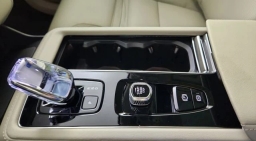 Volvo XC90 Plug-In Hybrid Ultra T8 AWD 7-Seater 2026