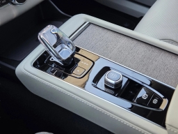 Volvo XC90 Plug-In Hybrid Ultra Dark Theme T8 AWD 7-Seater 2026