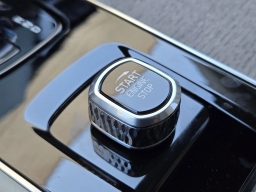 Volvo XC90 Plug-In Hybrid Ultra Dark Theme T8 AWD 7-Seater 2026