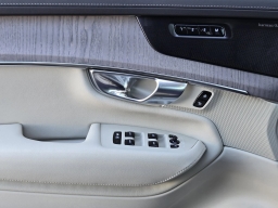 Volvo XC90 Plug-In Hybrid Ultra Dark Theme T8 AWD 7-Seater 2026