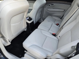 Volvo XC90 Plug-In Hybrid Ultra Dark Theme T8 AWD 7-Seater 2026