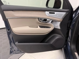 Volvo XC90 Plug-In Hybrid Ultra Dark Theme T8 AWD 7-Seater 2026