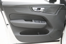 Volvo XC60 Plug-In Hybrid Plus T8 AWD 2026