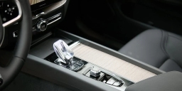 Volvo XC60 Plug-In Hybrid Plus T8 AWD 2026