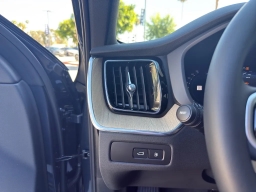 Volvo XC60 Plug-In Hybrid Plus T8 AWD 2026