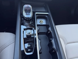 Volvo XC60 Plug-In Hybrid Plus T8 AWD 2026