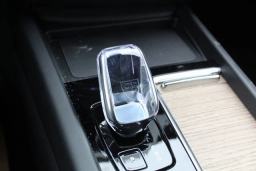 Volvo XC60 Plug-In Hybrid Plus T8 AWD 2026