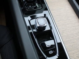 Volvo XC60 Plug-In Hybrid Plus T8 AWD 2026