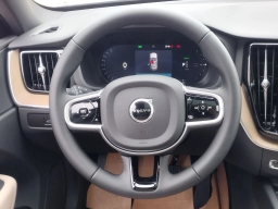 Volvo XC60 Plug-In Hybrid Plus T8 AWD 2026