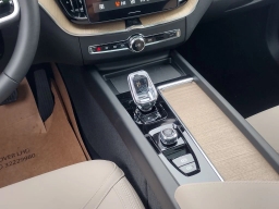 Volvo XC60 Plug-In Hybrid Plus T8 AWD 2026