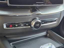Volvo XC60 Plug-In Hybrid Ultra Black Edition T8 AWD 2026