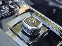 Volvo XC60 Plug-In Hybrid Ultra Black Edition T8 AWD 2026
