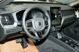 Volvo XC60 Plug-In Hybrid Ultra Black Edition T8 AWD 2026