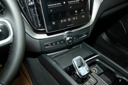 Volvo XC60 Plug-In Hybrid Ultra Black Edition T8 AWD 2026