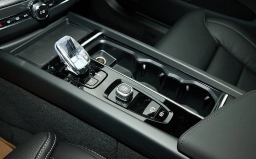 Volvo XC60 Plug-In Hybrid Ultra Black Edition T8 AWD 2026