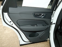 Volvo XC60 Plug-In Hybrid Ultra Black Edition T8 AWD 2026