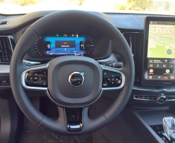 Volvo XC60 Plug-In Hybrid Ultra Black Edition T8 AWD 2026