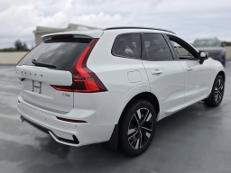 Volvo XC60 Plug-In Hybrid Core T8 AWD 2026