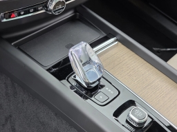 Volvo XC60 Plug-In Hybrid Core T8 AWD 2026