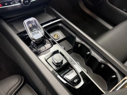 Volvo XC60 Plug-In Hybrid Ultra T8 AWD 2026