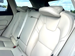 Volvo XC60 Plug-In Hybrid Ultra T8 AWD 2026