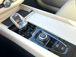 Volvo XC60 Plug-In Hybrid Ultra T8 AWD 2026