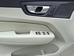 Volvo XC60 Plug-In Hybrid Ultra T8 AWD 2026