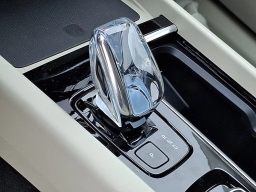 Volvo XC60 Plug-In Hybrid Ultra T8 AWD 2026