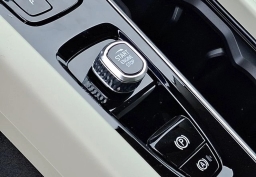 Volvo XC60 Plug-In Hybrid Ultra T8 AWD 2026