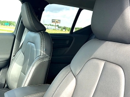 Volvo XC40 Plus B4 FWD 2026