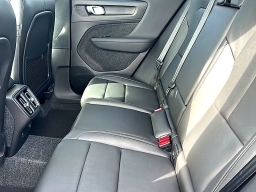 Volvo XC40 Plus B4 FWD 2026