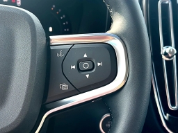 Volvo XC40 Plus B4 FWD 2026