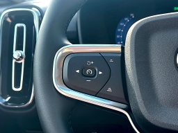 Volvo XC40 Plus B4 FWD 2026