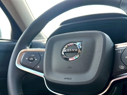 Volvo XC40 Plus B4 FWD 2026