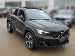 Volvo XC40 Plus B4 FWD 2026