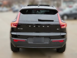 Volvo XC40 Plus B4 FWD 2026