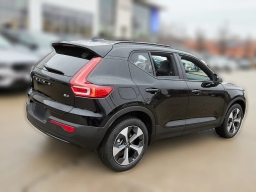 Volvo XC40 Plus B4 FWD 2026