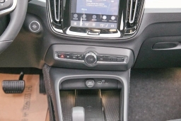 Volvo XC40 Plus B4 FWD 2026