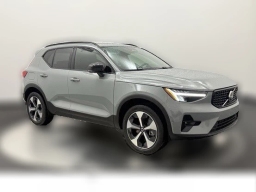Volvo XC40 Plus B4 FWD 2026