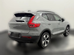 Volvo XC40 Plus B4 FWD 2026