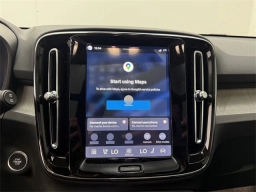 Volvo XC40 Plus B4 FWD 2026