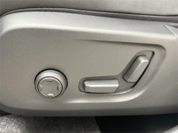 Volvo XC40 Plus B4 FWD 2026