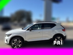 Volvo XC40 Plus B4 FWD 2026