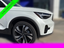 Volvo XC40 Plus B4 FWD 2026