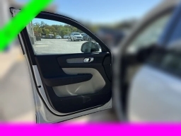 Volvo XC40 Plus B4 FWD 2026